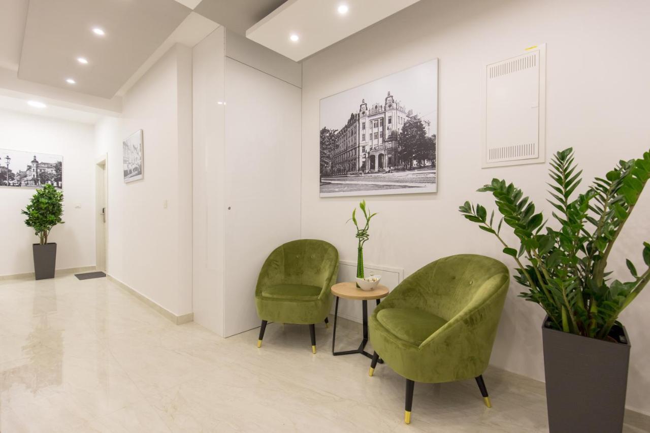 Apartmani I Sobe Pejacevic โอซีเยก ภายนอก รูปภาพ