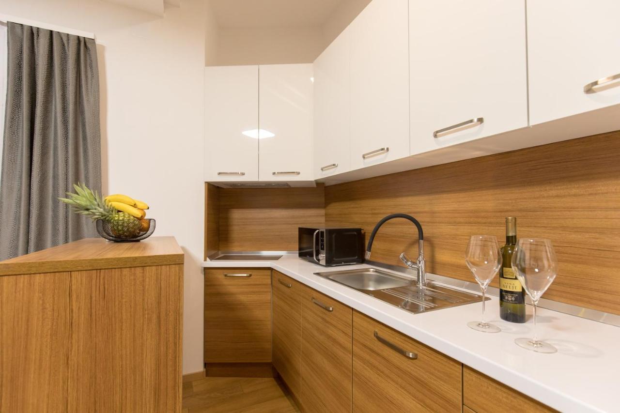 Apartmani I Sobe Pejacevic โอซีเยก ภายนอก รูปภาพ