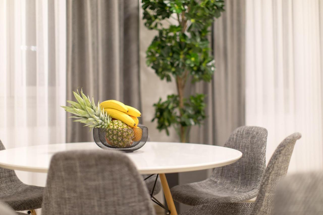 Apartmani I Sobe Pejacevic โอซีเยก ภายนอก รูปภาพ
