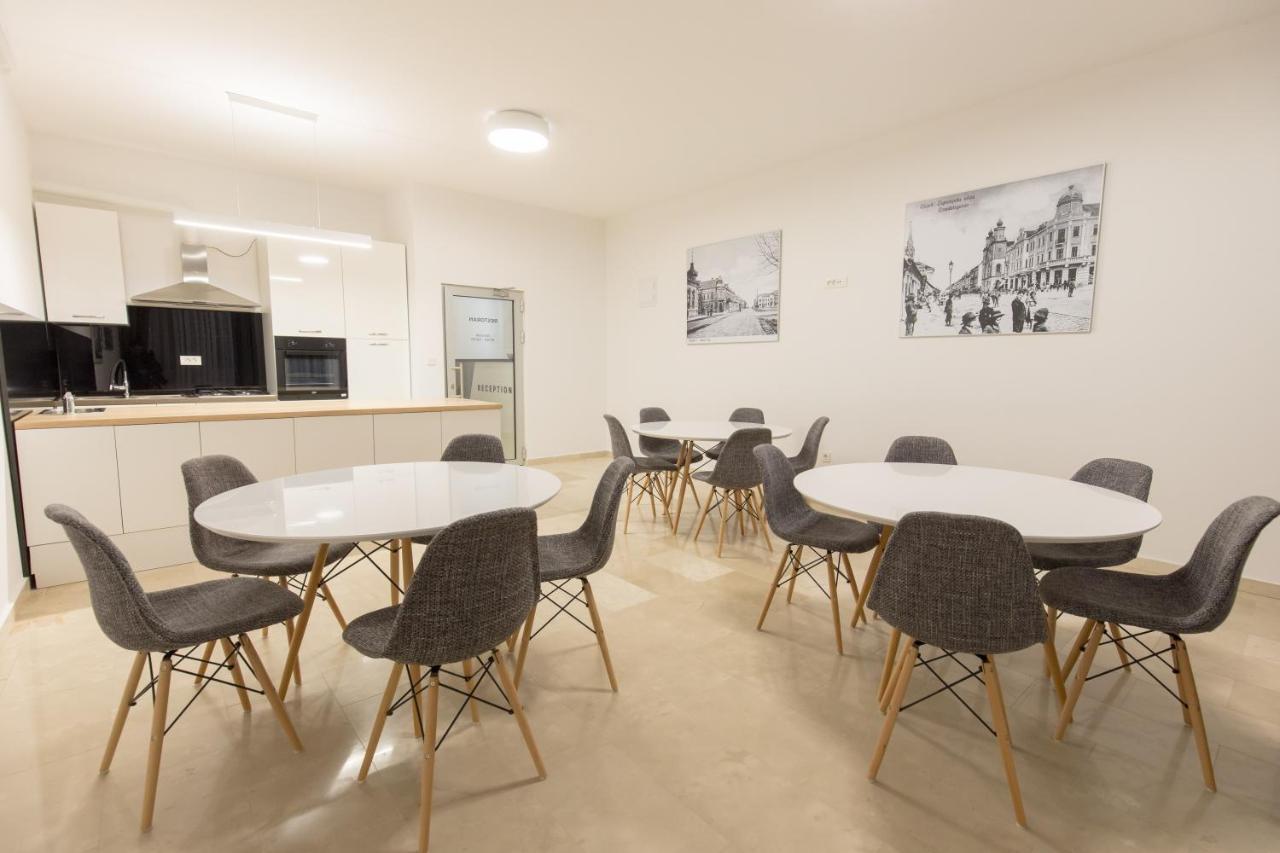 Apartmani I Sobe Pejacevic โอซีเยก ภายนอก รูปภาพ