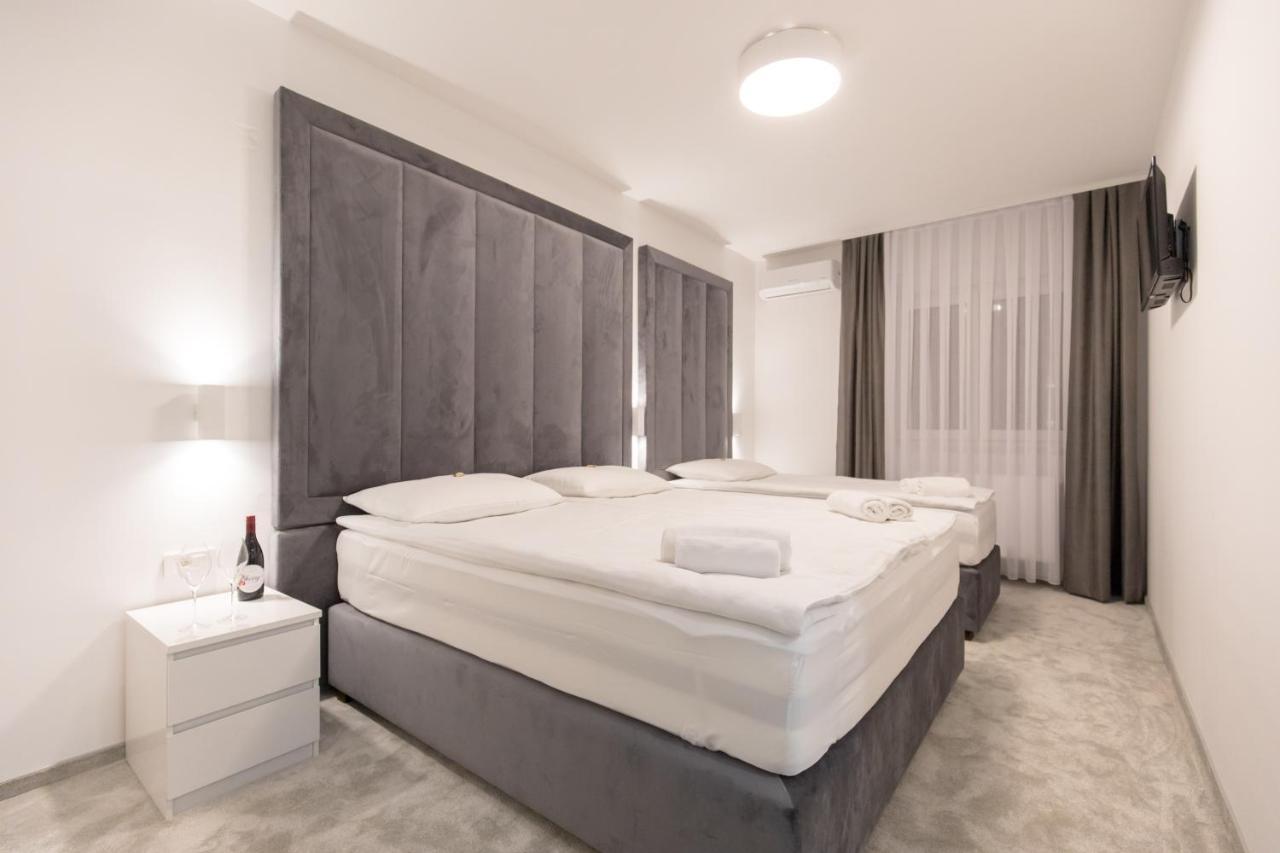 Apartmani I Sobe Pejacevic โอซีเยก ภายนอก รูปภาพ