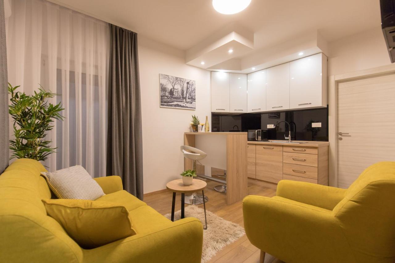 Apartmani I Sobe Pejacevic โอซีเยก ภายนอก รูปภาพ